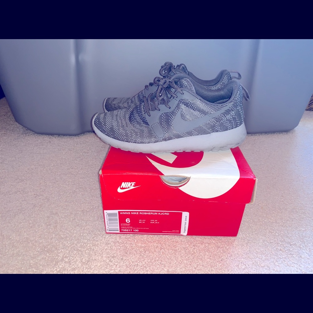 Nike Jacquard Roshe run athletic sneaker running shoe